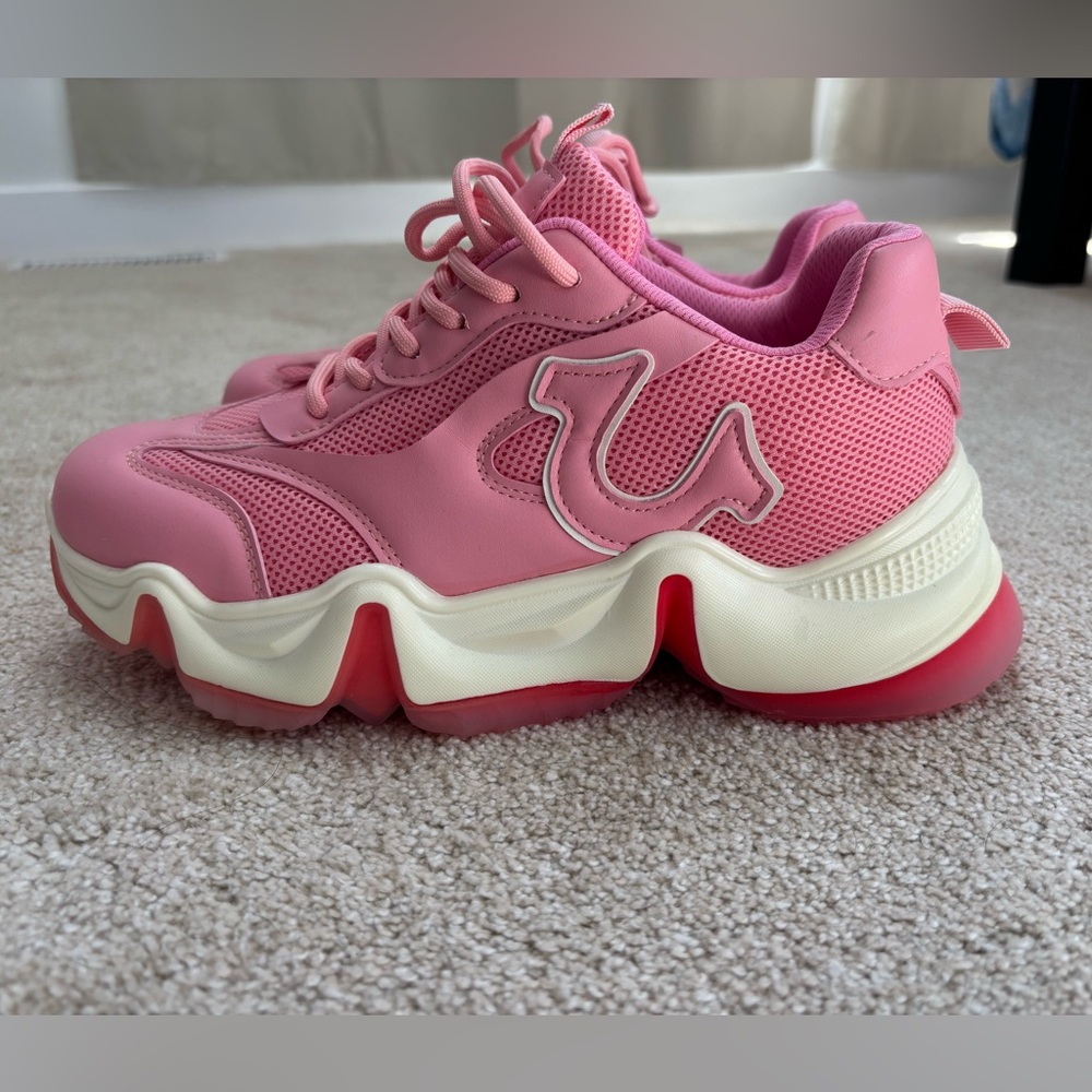 True Religion Sneakers NWT size 9 woman’s